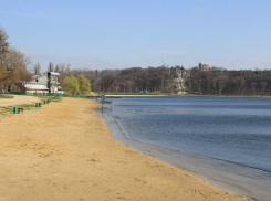 Купаться в кишиневских озерах и загорать на пляжах столицы запрещено 