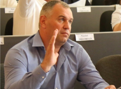 Ресторан в Испании и шикарный гараж обнаружили у подозреваемого в уклонении от уплаты налогов депутата 