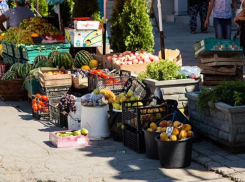 В столице разрешена уличная торговля сельскохозяйственными продуктами, но лишь в определенных условиях