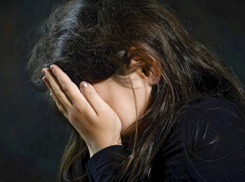 Извращенец записывал на видео свои секс-упражнения с маленькими сёстрами в Новоаненском районе