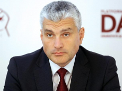 Слусарь заявил, что зарплата в 11 тысяч леев слишком мала для депутата