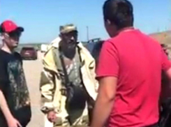 Украинские радикалы напали с матерной бранью на гражданина Молдовы: «У нас война с Россией!» 