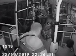 Молдаванин открыл стрельбу по кондуктору автобуса в Петербурге: возбуждено уголовное дело... о хулиганстве