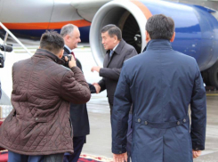 В Бишкеке Игоря Додона с почестями встретил премьер-министр Кыргызстана 