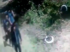 Несовершеннолетний с приятелями «обчистили» 10 домов в Кишиневе и попали на видео