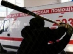 В Штефан-Водэ неизвестный напал на машину Скорой помощи