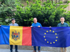 Чебан призвал поддержать европейский вектор развития и делегиировал на площадь 2 000 членов партии MAN