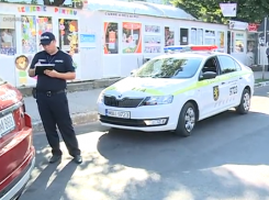 Конфликт между водителем и полицейским: мужчина утверждает, что представитель органов правопорядка нарочно наехал ему на ногу 