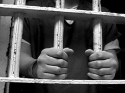 Нелюдь приговорен к 11 годам лишения свободы за то, что три года насиловал свою 11-летнюю сестру