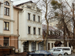 Расточительство или необходимость - партия Санду переезжает в новое дорогущее здание