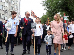 Этот праздник у нас никто и никогда не отнимет: Додон заявил о рекордных 100 тысячах на «Бессмертном полку»