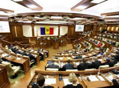 В молдавском парламенте официально подтверждены 32 случая заражения ковидом