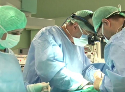 Молдавские хирурги провели уникальную операцию по пересадке печени в прямом эфире 