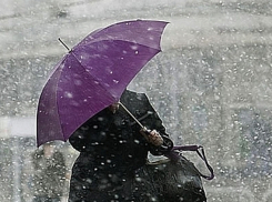 Снегопады, сильные дожди и шквалистый ветер испортят румынам выходные дни