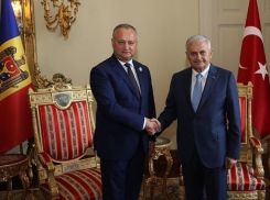 О миграционной амнистии для молдаван, работающих в Турции, попросил в Стамбуле Игорь Додон 