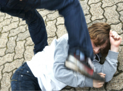 Несовершеннолетние братья-румыны сломали нос и травмировали глаз испанской девушке за отказ