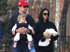 Фото годовалой дочери Ирины Шейк и Брэдли Купера сделали папарацци 