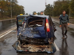 Двойной удар получил на мокрой дороге под Кишиневом автомобиль Ford