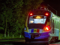 Железные дороги Молдовы объявили о закрытии станций и увольнении людей