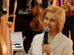 В свой день рождения Ирина Влах сделала подарки студентам