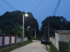 На Петриканской появилось уличное освещение 