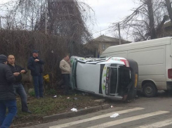Автомобиль такси перевернулся при столкновении с микроавтобусом на Буюканах: пострадали водитель и пассажирка