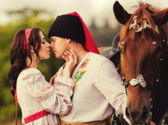 Секс с 16-летними украинцами узаконил Петр Порошенко