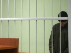 Молодой молдаванин размозжил головы приемных родителей и вырезал крест на теле матери