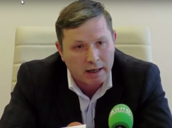 Социалист Мудряк разнес в пух и прах представителя Минсельхоза: Ноги в руки, и в сад или на поле! 