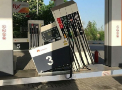 Курьезный инцидент: забывчивая женщина сорвала колонку на заправке на трассе Кишинев – Оргеев 