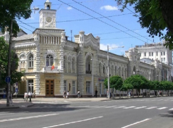 Столичному руководству повысили зарплату, а примар получил право сформировать свой кабинет