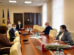 Гросу выпрашивает голоса у ДПМ