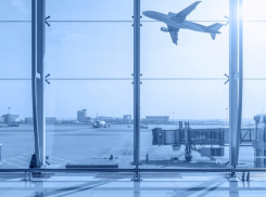 Задержание в аэропорту: раскрыта схема краж денег на борту самолетов