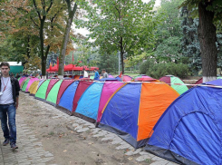 ПСРМ и НП устанавливают второй палаточный городок. Усатый: В палатках должна быть вся страна