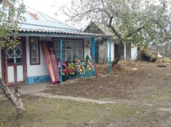 Девушку, насмерть сбитую влюбленным мужчиной в Одесской области, решили похоронить в свадебном платье