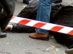 Полицейский выпал из окна многоэтажки при загадочных обстоятельствах в Единцах