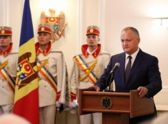 Президент отказался назначить «случайного человека» от правительства министром обороны и предложил опытного генерала