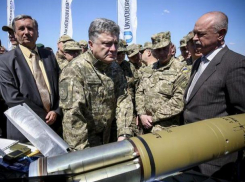 Украина угрожает - Порошенко объявил о наличии ракет, способных поражать цели на расстоянии в тысячу километров