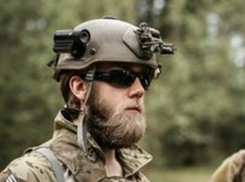 Украинцы высмеяли разрешение министра обороны отращивать военным бороды и усы