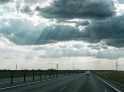 Погода вновь делает разворот на весну: сквозь тучи начинает проглядывать солнце