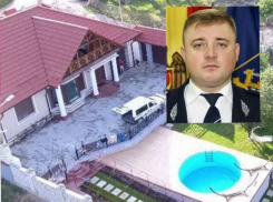 На какие деньги построил особняк с бассейном, рассказал высокопоставленный полицейский Кавкалюк 