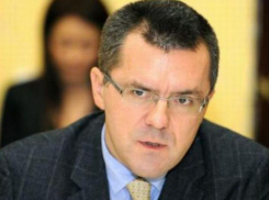 «Бюджет РМ пуст, всё было потрачено на то, чтобы ДПМ осталась у власти», заявил румынский политолог