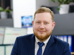 Глава Energocom, предложившей повысить тариф на газ на 45%, получает почти 100 тысяч леев в месяц и талоны на еду
