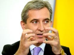 «Политический труп» Лянкэ обвинили в том, что он перестал быть мужчиной