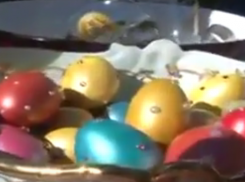 Радоница в Сороке: энергетические напитки, экзотические фрукты и яйца со стразами Сваровски 