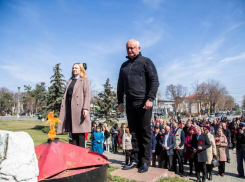 Игорь Додон почтил память героев в Дрокии