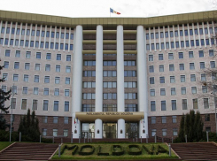 Сегодня парламент рассмотрит инициативу Додона об аннулировании закона о миллиарде 