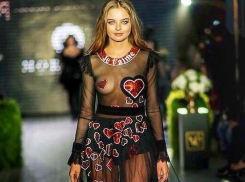 Знаменитое «обнаженное» платье для любимого показали две звезды Молдовы