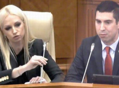 Таубер появилась на заседании парламента, Попшой посоветовал ей отправляться в тюрьму изучать свое «будущее пристанище»