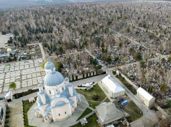 В Молдове дорого не только жить, но и умирать: люди все чаще отказываются от похорон родственников из-за расценок